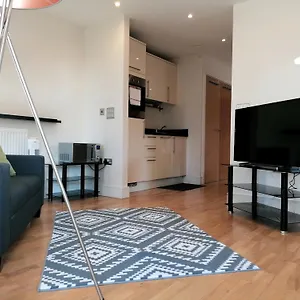 https://canary-wharf-london-serviced-apartments.cambridgehotelsuk.com