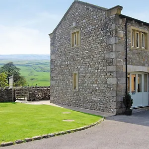  Holiday home Halton Gill